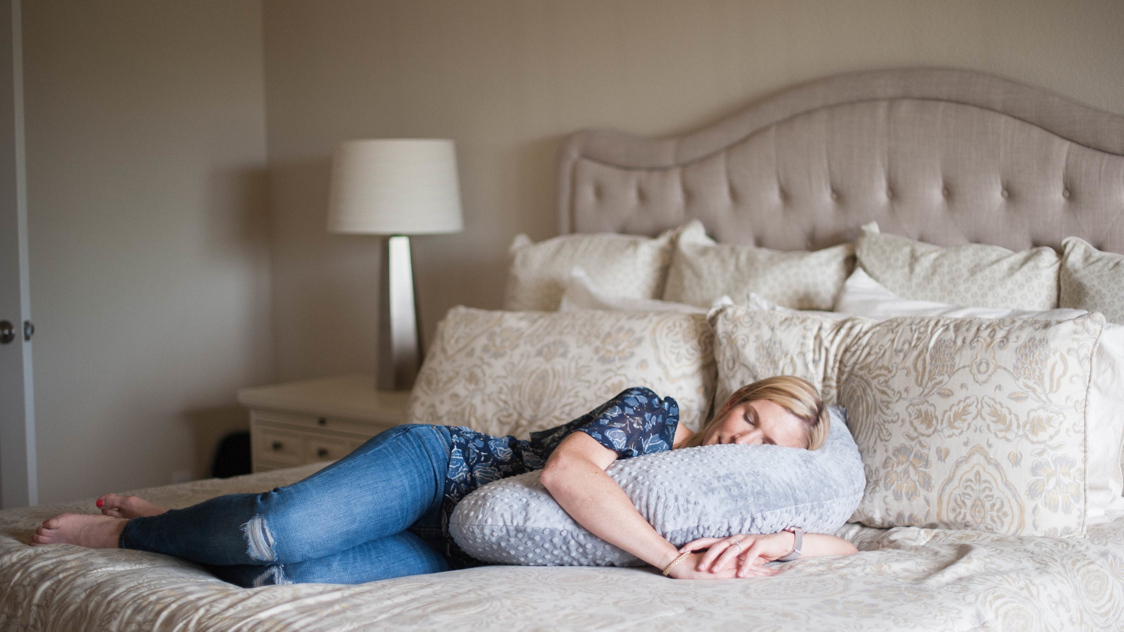 Plush cover for Luna Lullaby nursing pillow cover. Mom using as a Maternity sleep aid